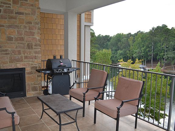 3rd image of 64-5406 Stoneview Summit Ct
