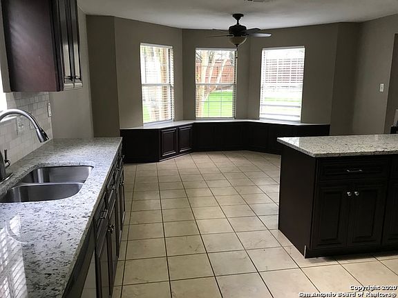 5th image of 13311 Possum Cir