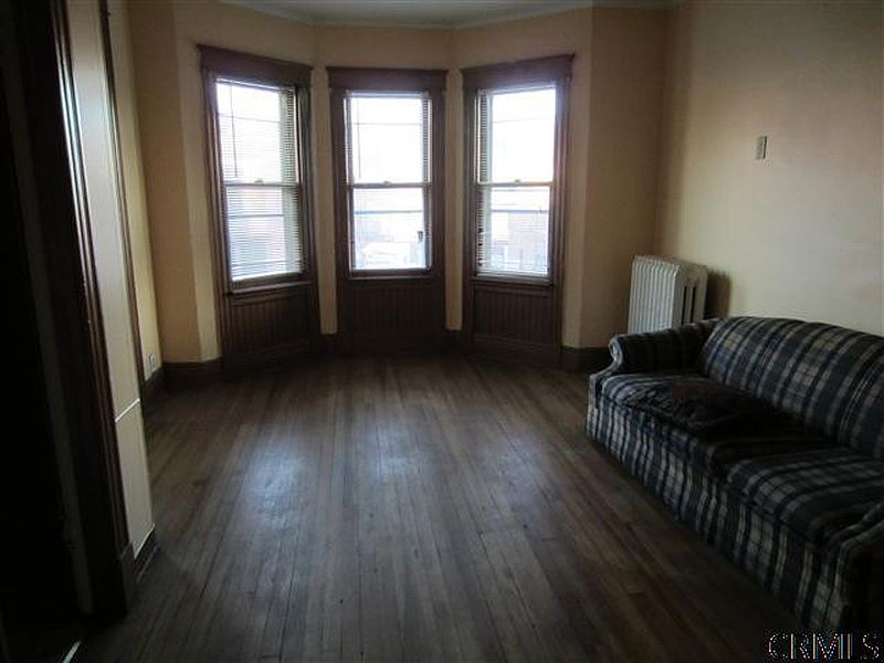 2nd image of 185 QUAIL Street
