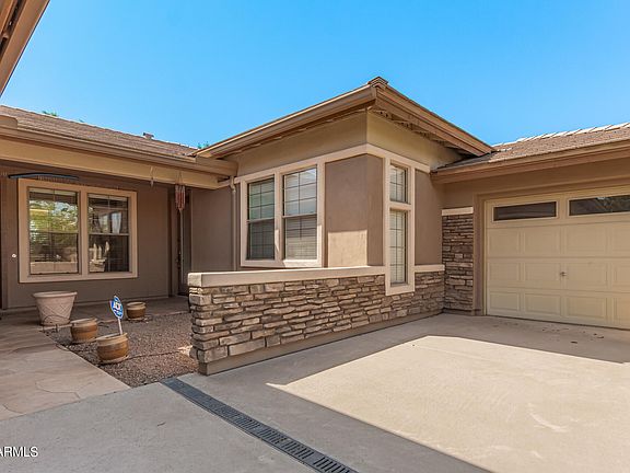 3rd image of 18527 E CARRIAGE Way
