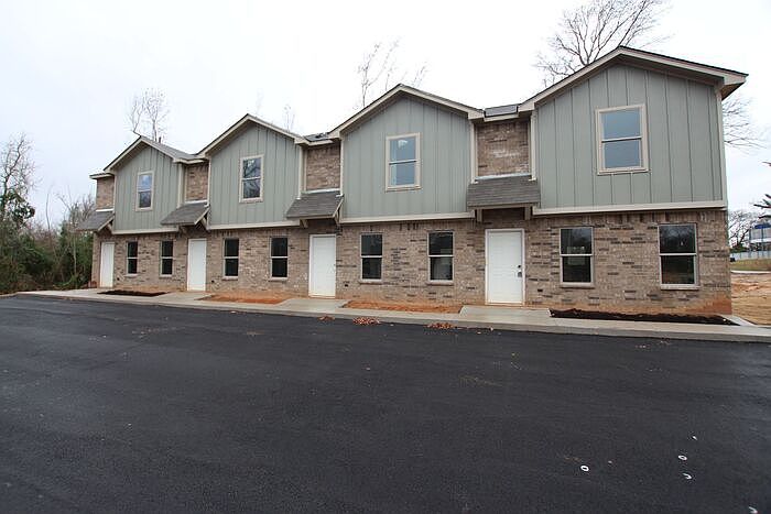 1st image of 1230 Brad Cir APT B
