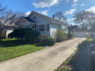 305 S Yale Ave, Villa Park, IL