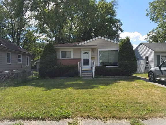 4th image of 23393 Powell Ave