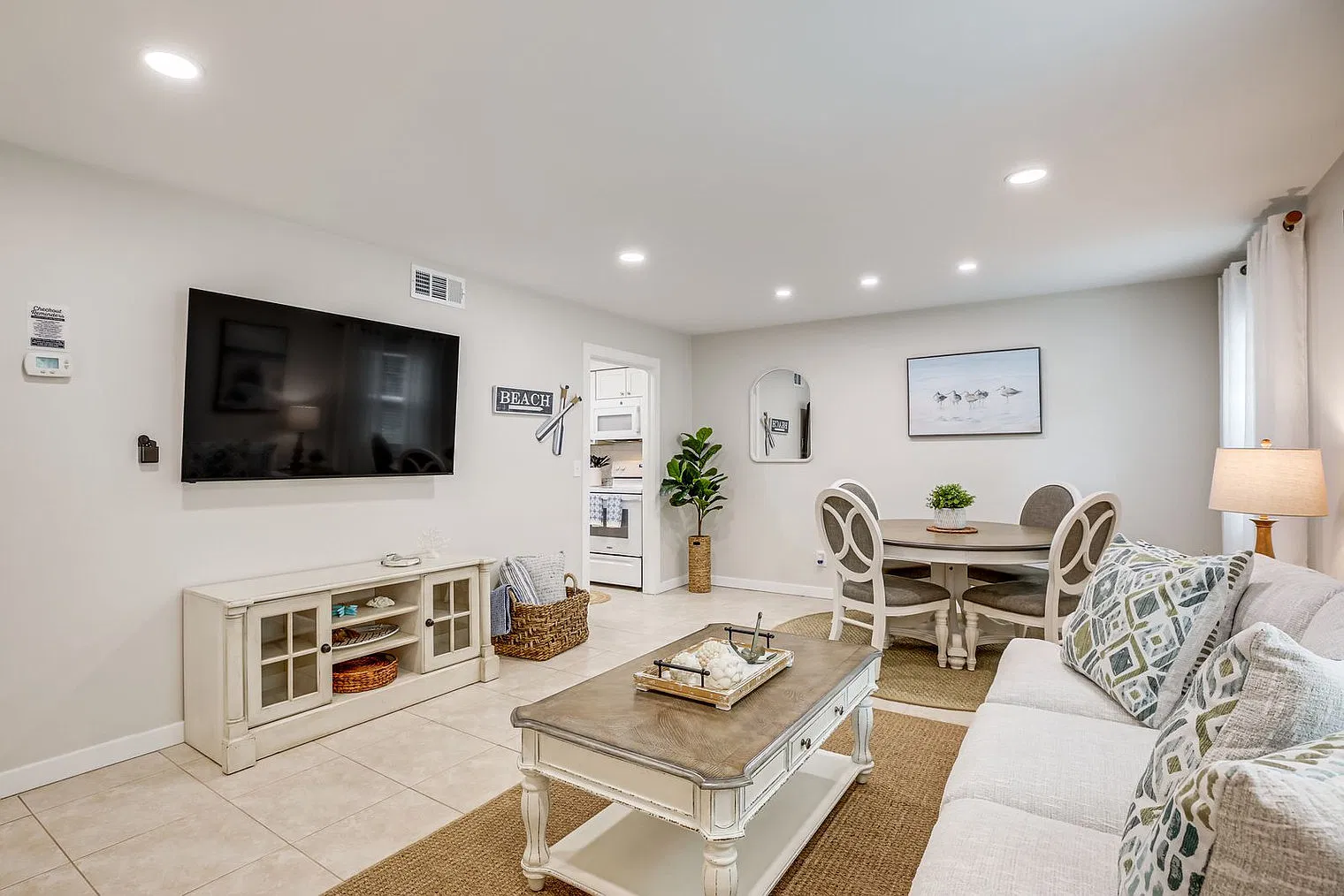 1 bed, 1.0 bath, 645 sqft, $2,894 — Photo 1