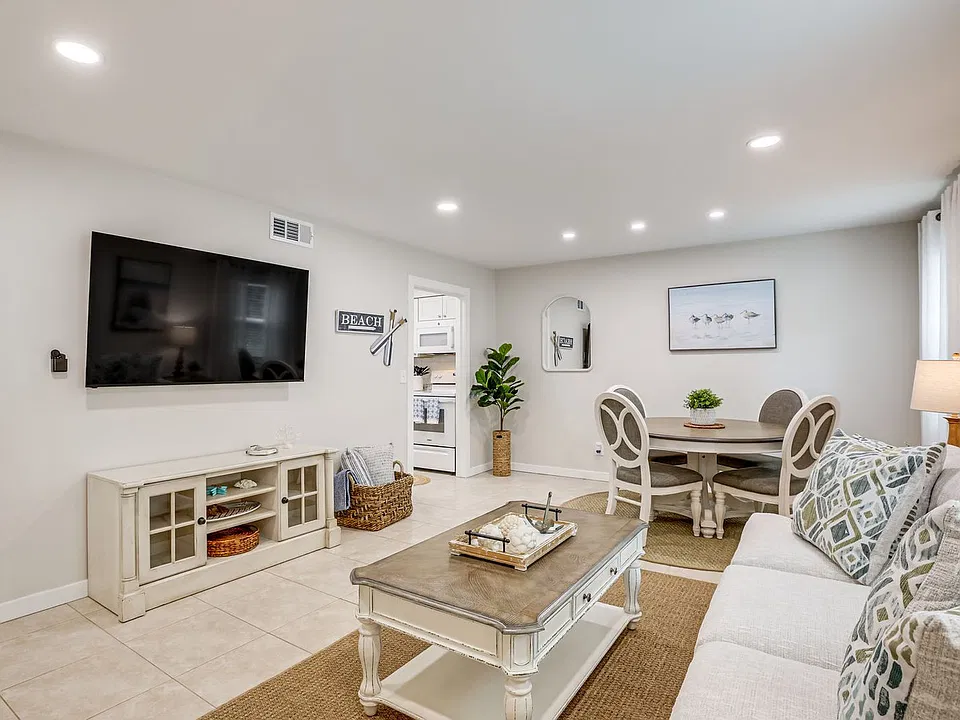 400 William Hilton Pkwy #1-ID1697161P