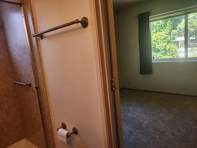 4916 Omar St — Photo 10