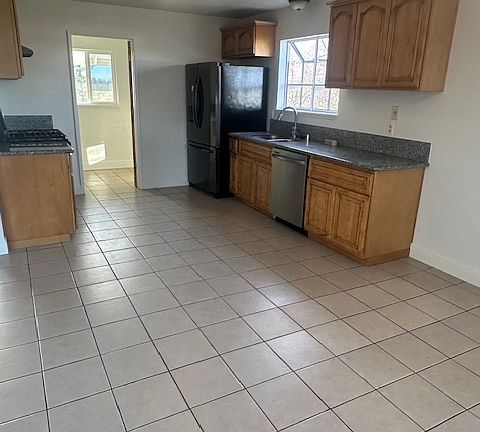 3rd image of 5165 Topaz Ave