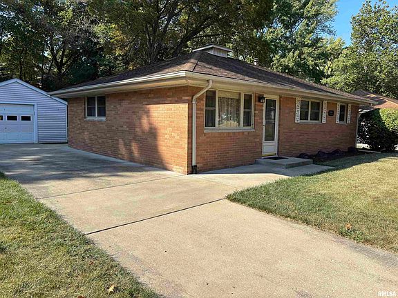 2nd image of 1914 W White Oak Dr