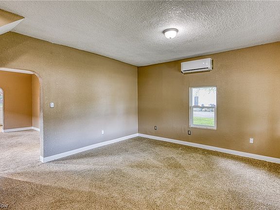 5th image of 410 S 8th St