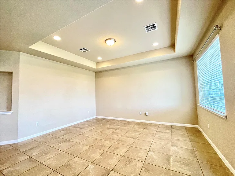 16412 Vescovo Ln — Photo 14