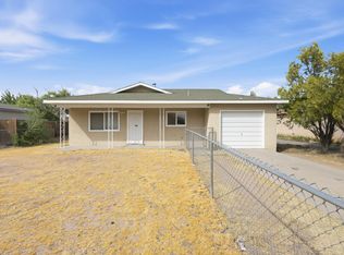 1136 Pinon Ct SE, Los Lunas, NM 87031