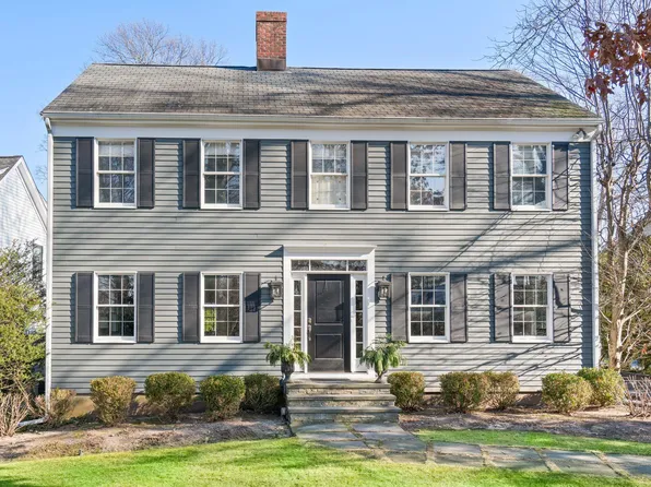 15 Glen Way, Cold Spring Harbor, NY 11724