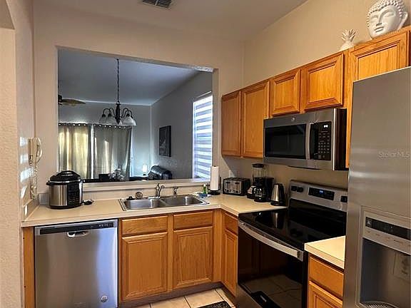 3rd image of 141 LA MIRAGE STREET