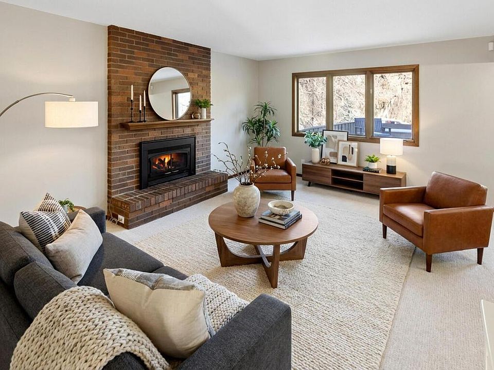1st image of 82 Walden St