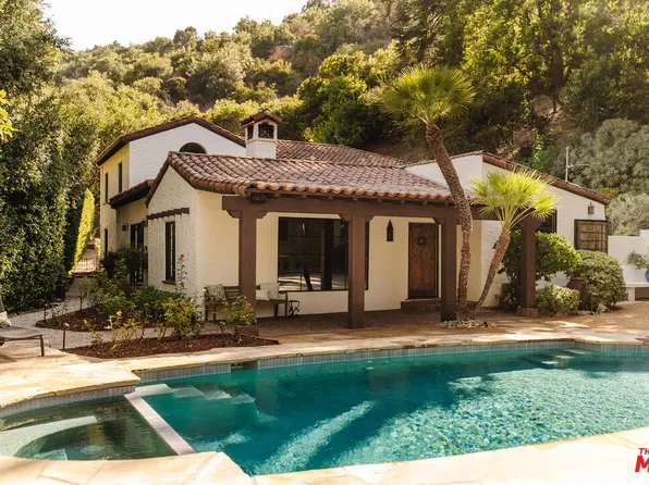 4105 Crisp Canyon Rd, Sherman Oaks, CA 91403