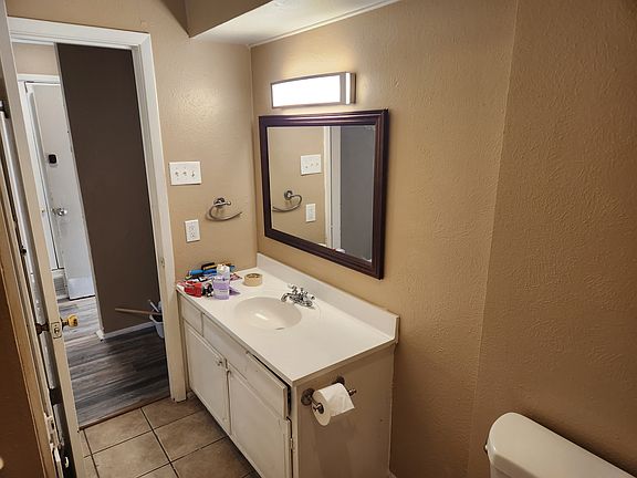 2nd image of 1703 Frances Dr