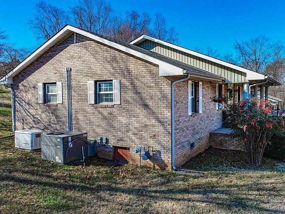 4th image of 620 Cliffwood Dr
