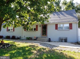 3 Girard Ave, Sicklerville, NJ 08081