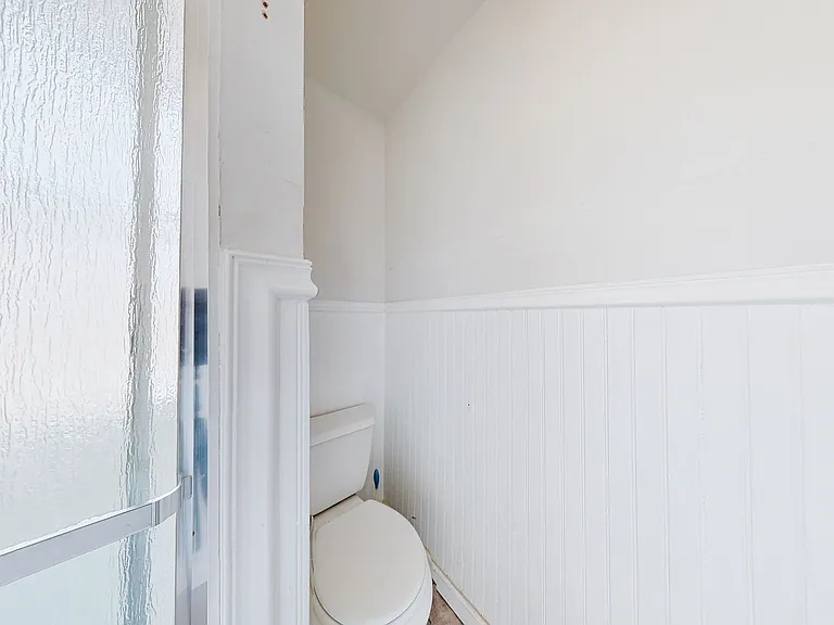 38 Trumbull St — Photo 80
