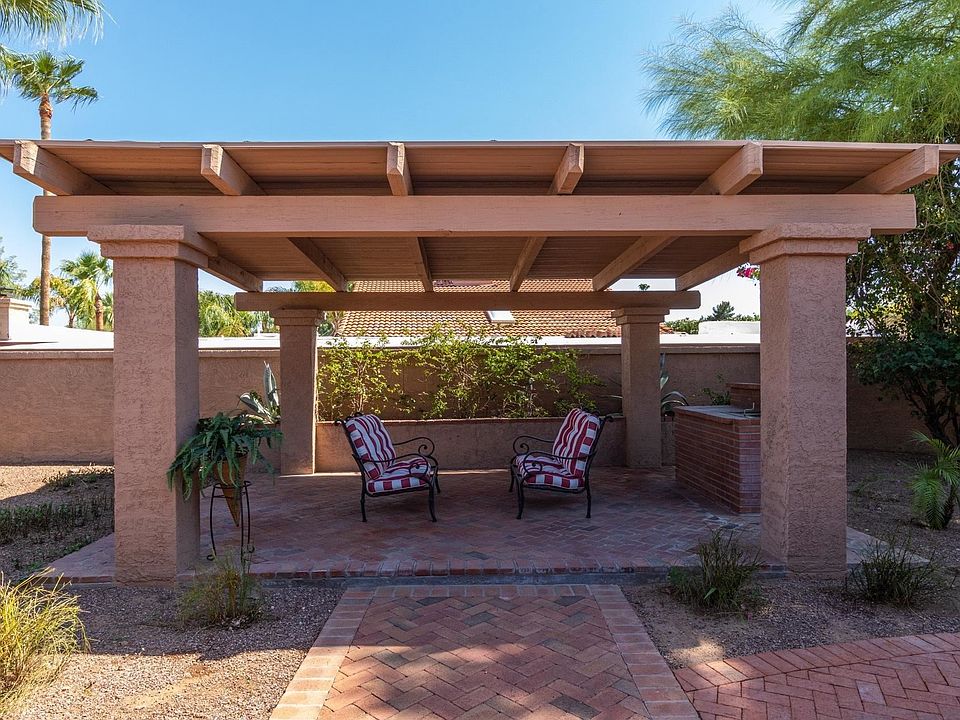 1st image of 2401 E San Juan Ave