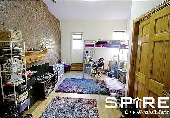 3rd image of 133 W 74th St APT 3C