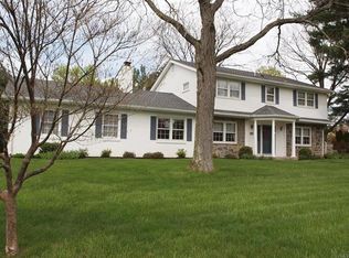921 Laurel Dr, Bethlehem, PA 18017