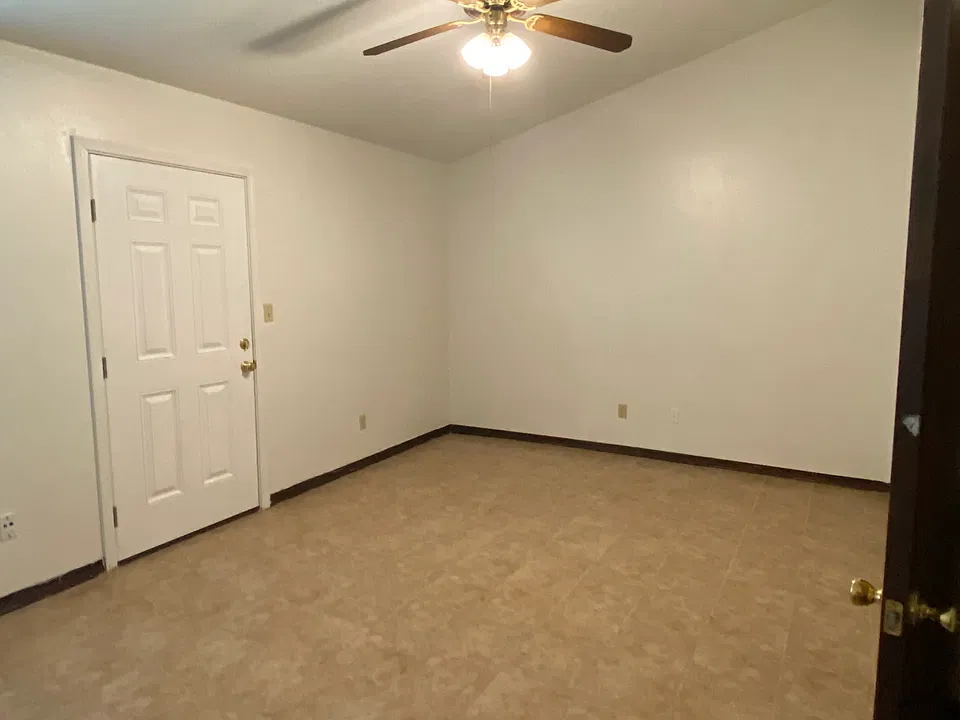 463 Stara Cir #C
