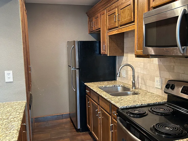 4347 Dickason Ave #116 — Photo 6