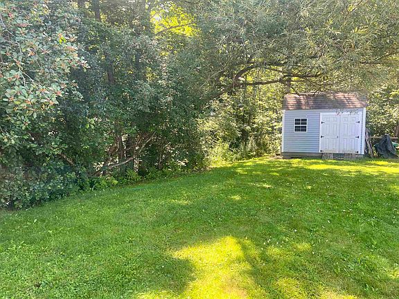 3rd image of 12 Emerald Ridge Road #12