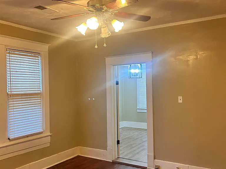 1804 Foster Ave — Photo 10