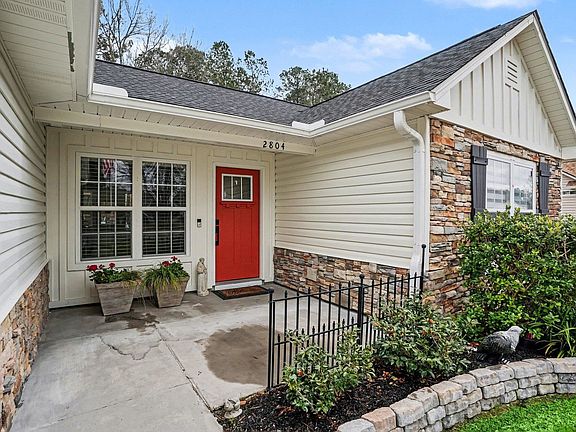 4th image of 2804 Ivy Glen Dr.
