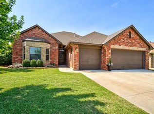 19005 Meadows Crossing Dr, Edmond, OK 73012