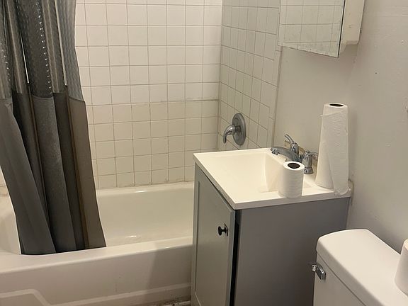 3rd image of 1401 11th St #2