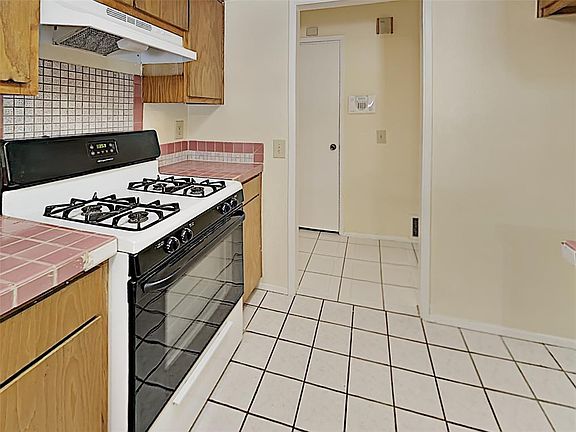 4th image of 3730 O'Henry Dr