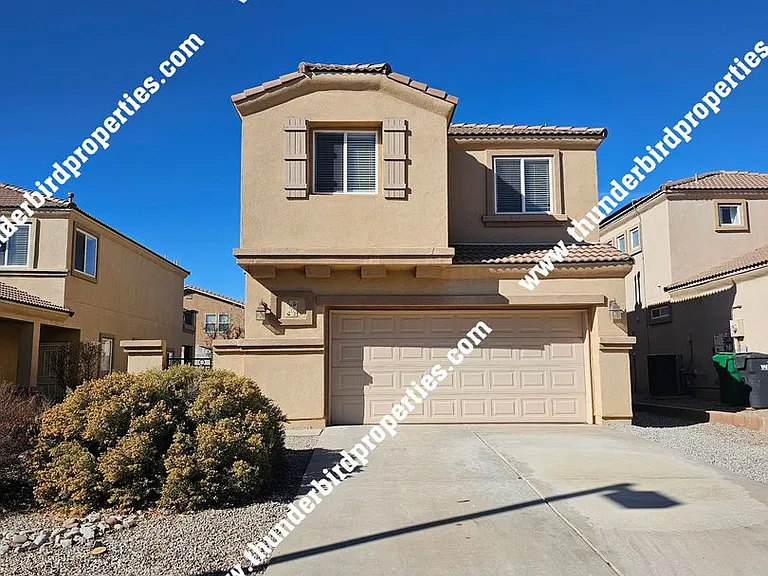 2202 Margarita Dr SE — Photo 1