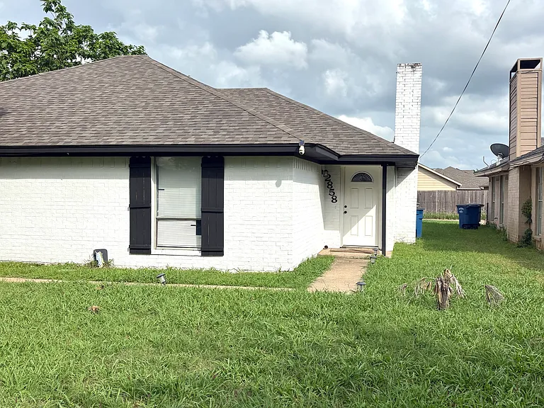 2858 Edd Rd #1 — Photo 11