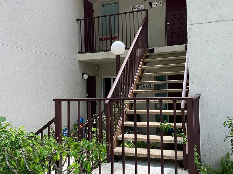 SW 93rd Ln — Photo 12