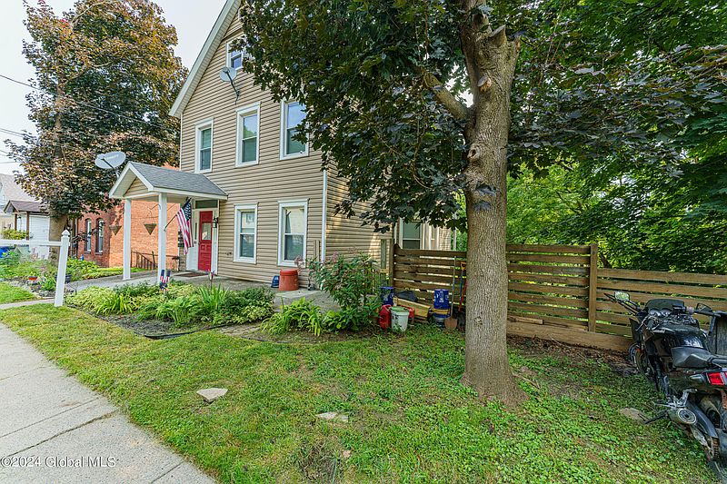 3rd image of 161 Central Avenue