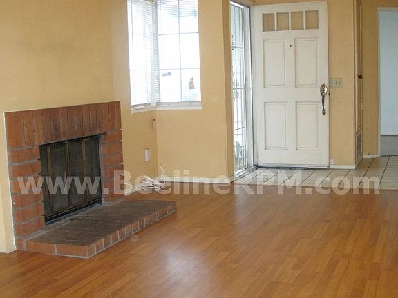 3rd image of 2520 Caribou Pl