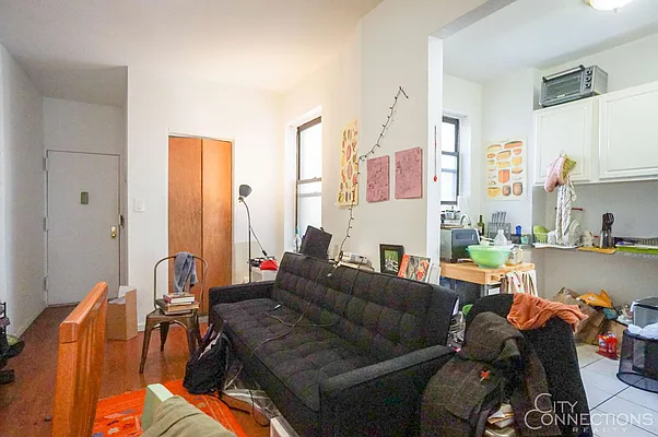 Rented by City Connections Realty | media 12