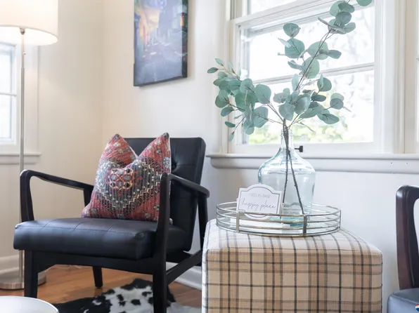 2734 S 33rd St, Lincoln, NE 68506