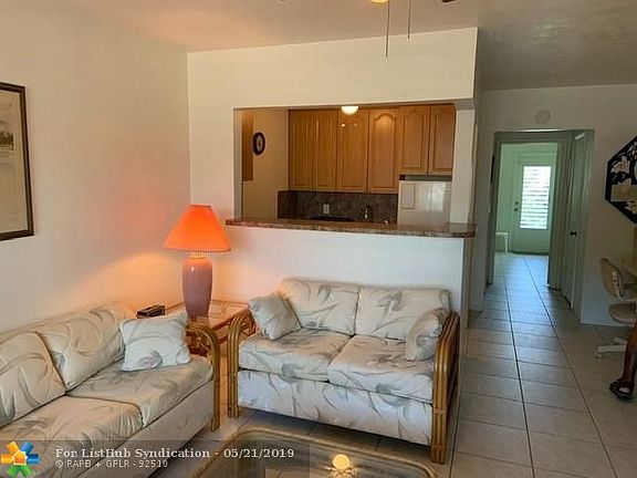 4th image of 1920 NE 51st Ct APT 104