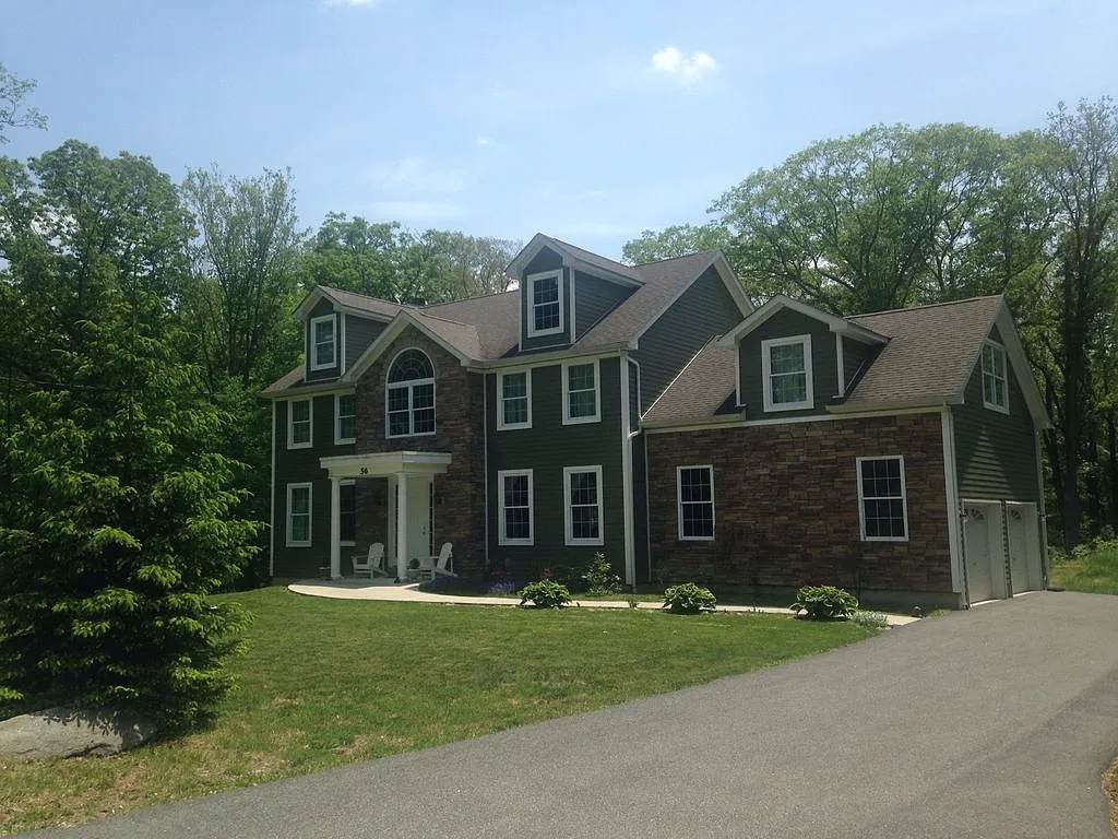 1337 U St SE photo 1