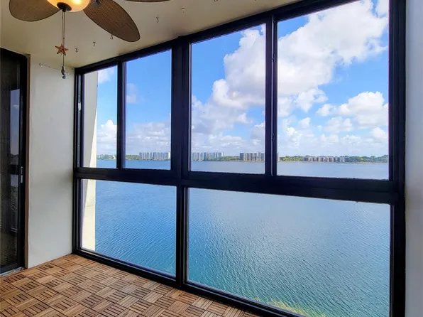 114 Lake Emerald Drive #401, Oakland Park, FL 33309