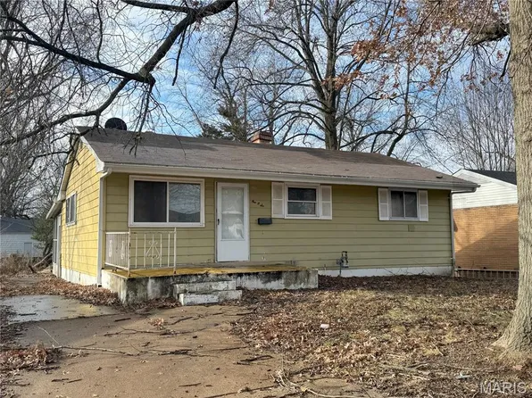 106 Monteith Cir, Saint Louis, MO 63137