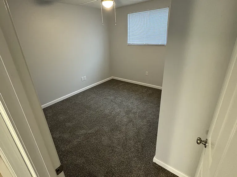 Sunrise Valley Apartments — Photo 7
