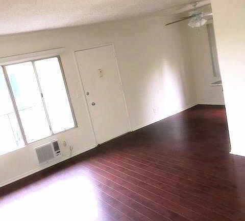 2nd image of 2352 Glendale Blvd #4