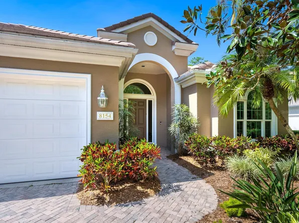 8154 Dukes Wood Ct, University Park, FL 34201
