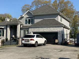 1 Virginia Rd, Lake Grove, NY 11755