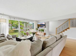 9 NE Foxwell Rd SE, Calgary, AB T2H 1A4